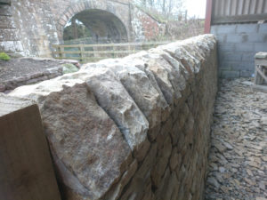 Free standing dry stone wall